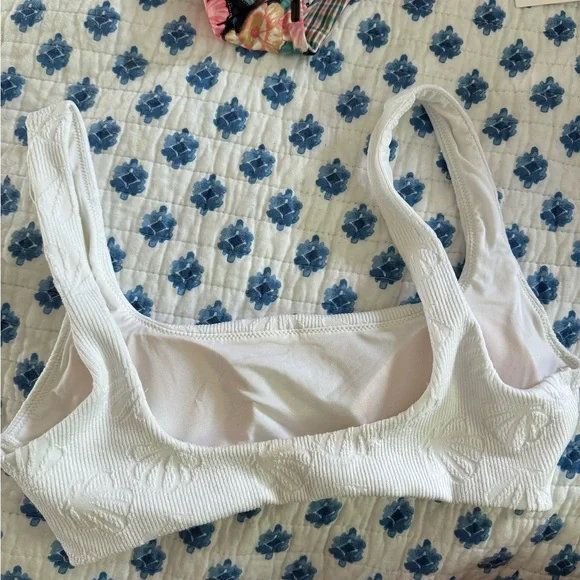 Aerie Medium White Textured Bikini Top Shell - Picture 2 of 3